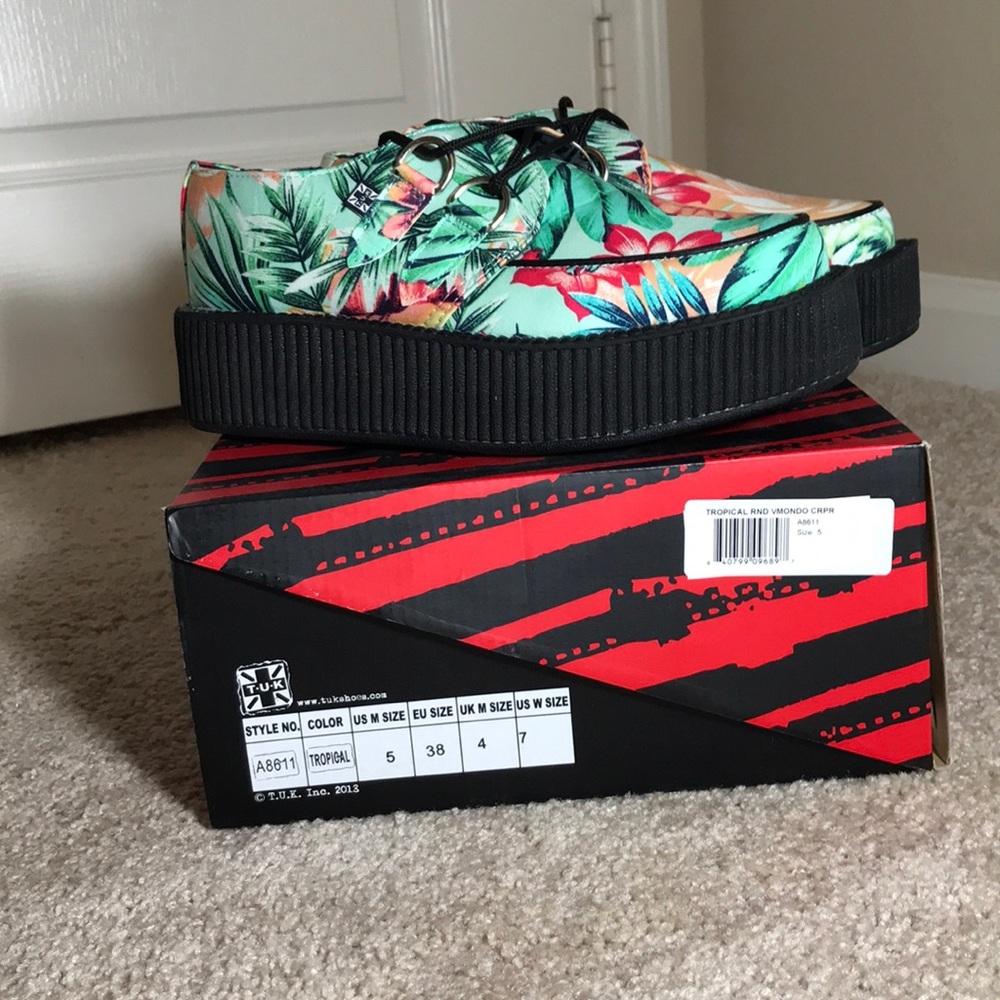 T.U.K TROPICAL VIVA MONDO CREEPERS Size 7 US Women